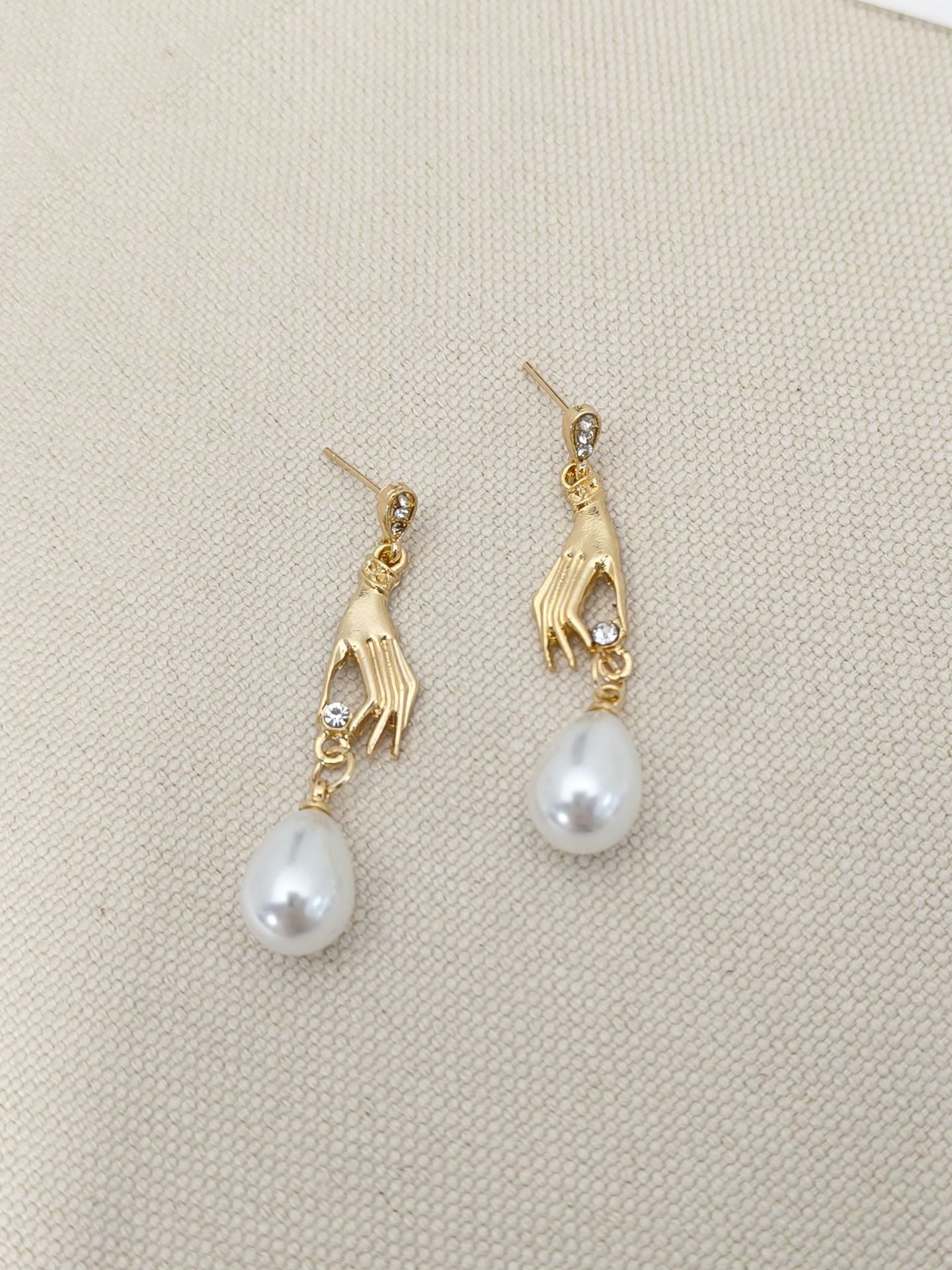 Micro Inlaid Zircon Palm Pearl Eardrops Earrings